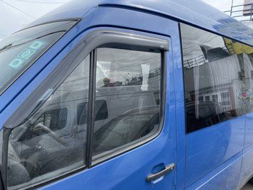 Дефлектори вікон (вітровики) Mercedes Sprinter 1996-2006 (на скотче) (HIC) 00-00003664 фото