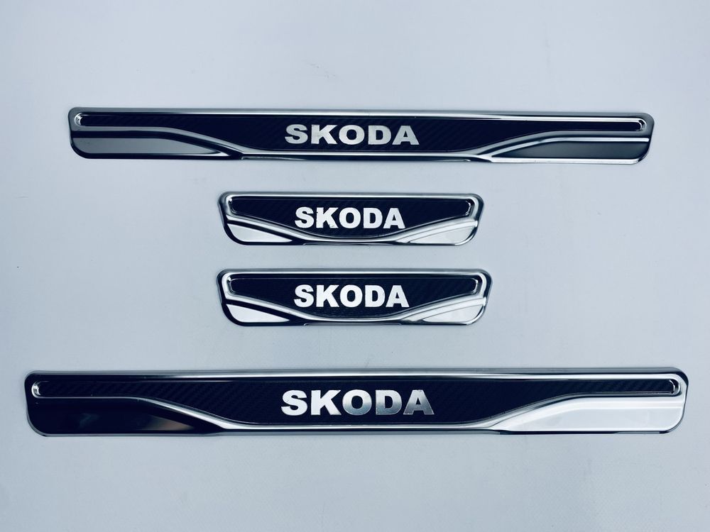 Накладки на пороги Skoda 4шт (Y-2 хром-карбон) (TAN24) 00-00011778 фото