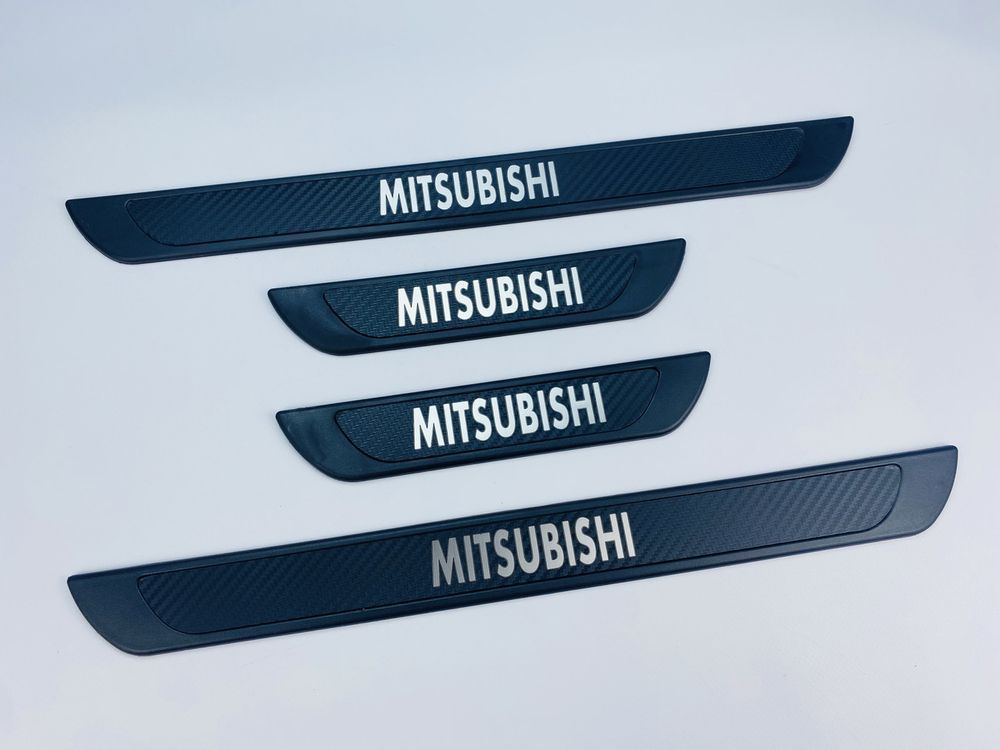Накладки на пороги MITSUBISHI 4шт (Y-3 чорний хром-карбон) (TAN24) 00-00014634 фото