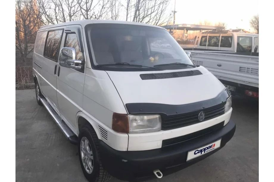 Дефлектор капота (мухобійка) Volkswagen T4 1995-2003 (прямий капот) CappaFe 00-00016650 фото