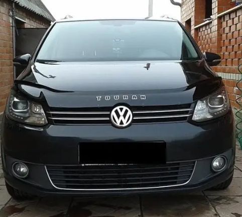 Дефлектор капота (мухобійка) Volkswagen Touran 2010+ (VIP) 00-00000617 фото