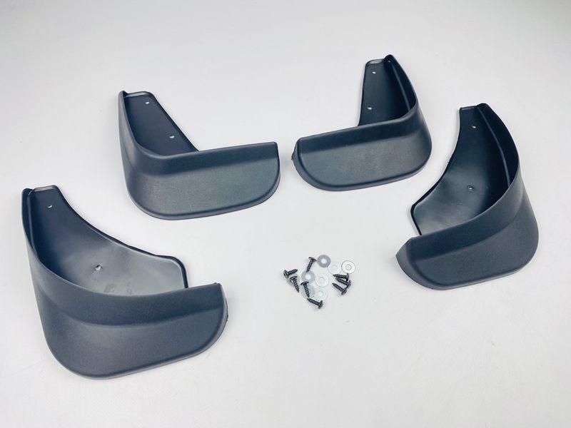 Брызговики Mazda 3 2003-2006 00-00014383 фото