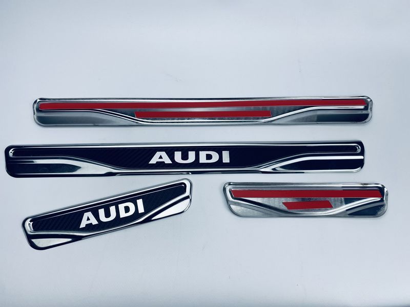 Накладки на пороги AUDI 4шт (Y-2 хром-карбон) (TAN24) 00-00014086 фото