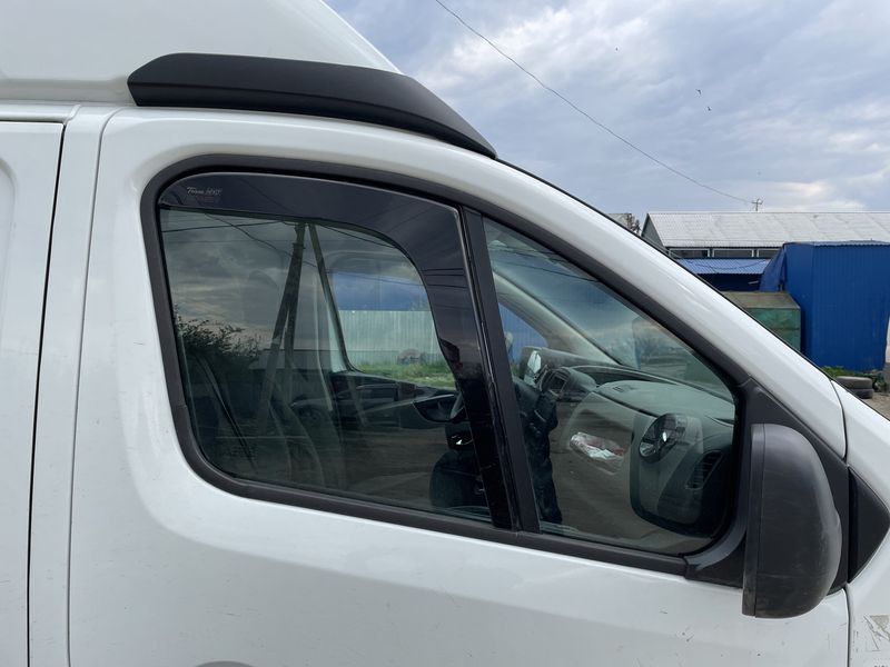 Дефлектори вікон (вітровики) Renault Master 2010+ (Heko) 27108 фото