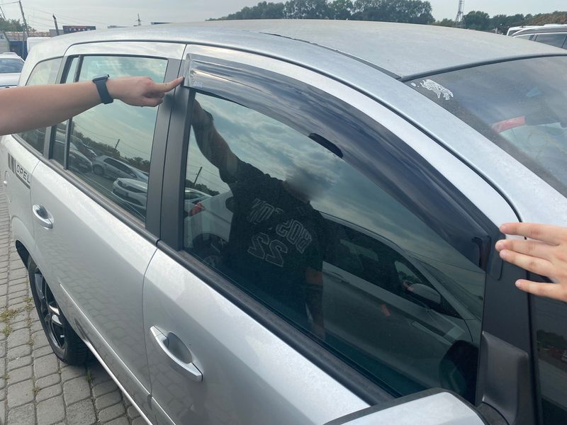 Дефлектори вікон (вітровики) Opel Zafira B 2005-2012 (Defl) Q2 00-00014470 фото