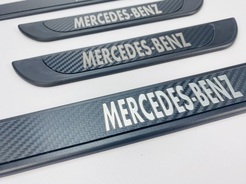 Накладки на пороги Mercedes-Benz 4шт (Y-3 чорний хром-карбон) (TAN24) 00-00014636 фото