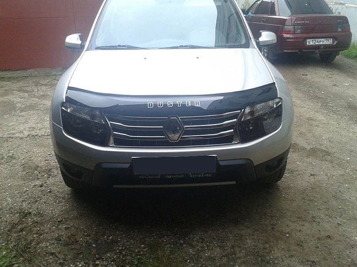 Дефлектор капота (мухобойка) Renault Duster 2010-2017 (ViP) 00-00000437 фото