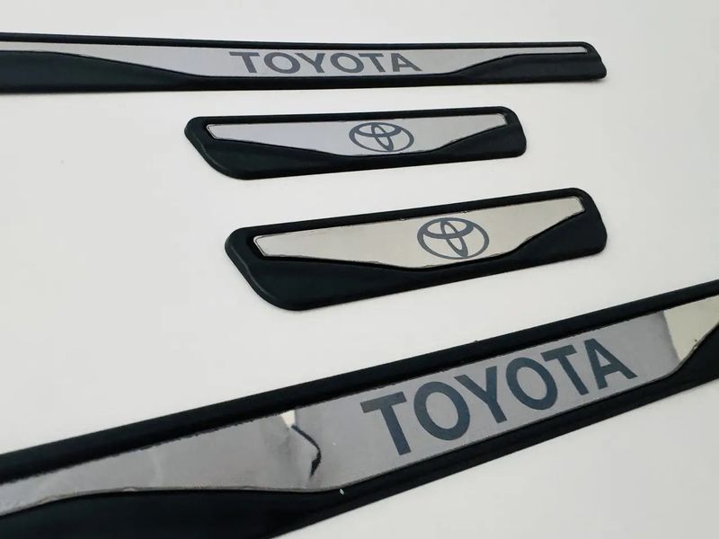 Накладки на пороги (PTR) Toyota + лого хром-пласт 00-00016286 фото